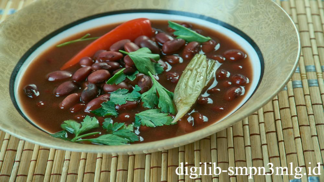 Brenebon: Sup Kacang Merah Gurih Warisan Kuliner Manado
